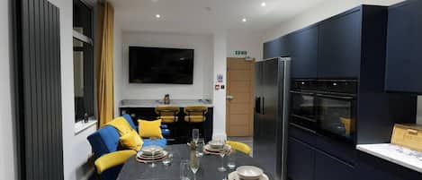 Kitchen & Living Room