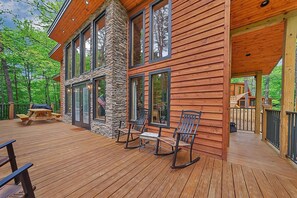 Entrance and Main Deck