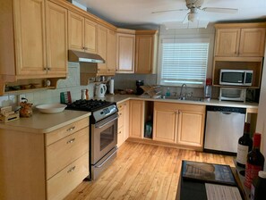 Full kitchen