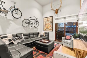 Living Area with TV and direct access to patio