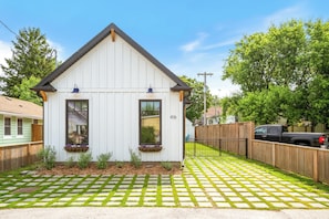 This cute home is steps from Bay Beach