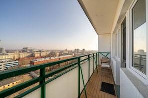 Balcony | Book Now with RENTUJEMY.COM