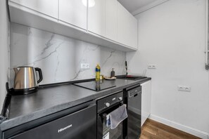 Kitchen | Book Now with RENTUJEMY.COM