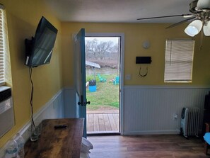 32" smart tv with game system 🎮