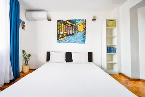 Bright & Inviting! A cozy room designed for comfort and relaxation. Book now for your perfect stay!