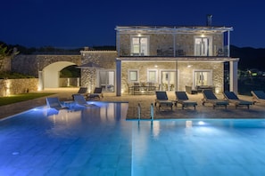 Building Exterior, Outdoor, Pool