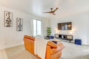 Living Room | 1st Floor | Smart TV | Sleeper Sofa