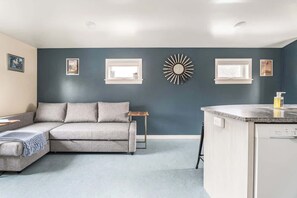 #StayInMyDistrict #Boise #EastEnd #SpudNest #BookDirect