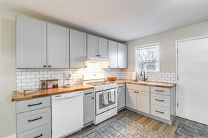 Kitchen | Drip Coffee Pot | Toaster