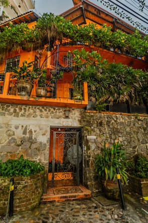 Villa - Image 4