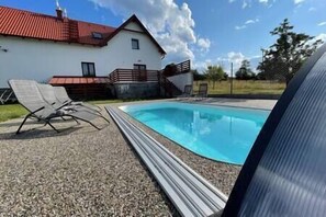 Swimming pool (1)