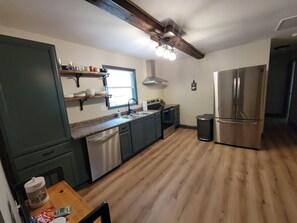 Full Kitchen