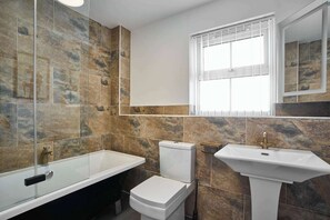 Cherry Blossom House, Launceston - Host & Stay