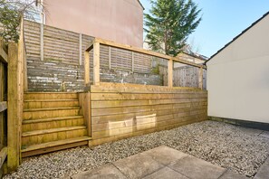 Hazelnut House, Launceston - Host & Stay