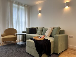 Living Room / Lounge
