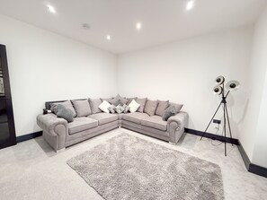 Living Room / Lounge