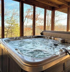 Indoor spa tub