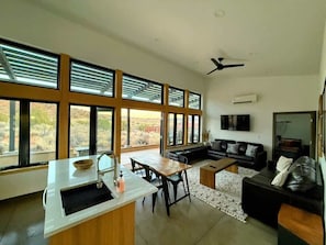 Living Room 2-1