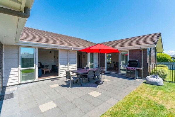Entertainment and bbq area
