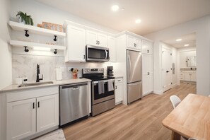 Clean & Modern New Contruction