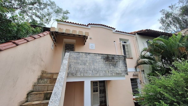 Large Vintage House With Balcony In Santa Teresa - Rio de Janeiro