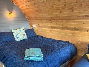 Open plan living space | Bracken Pod - Cluaran Pods, Connel, near Oban