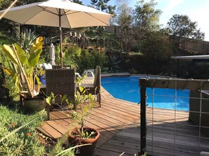 pool deck
