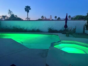 Relaxing Pool & Spa 