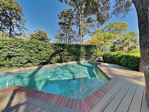 Private Pool: Free heated pool and outdoor oasis with alfresco dining and lounging.