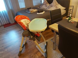 Ferienwohnung Eisvogelnest-Hochstuhl