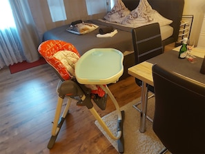 Ferienwohnung Eisvogelnest-Hochstuhl