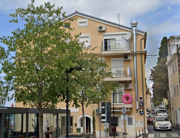 Extérieur
