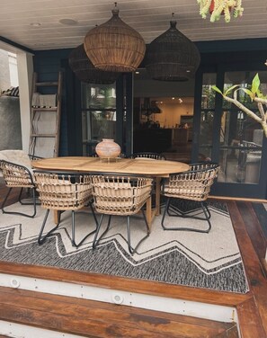 Outdoor dining