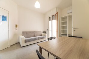 Autumn, Living Room, Spring, Summer