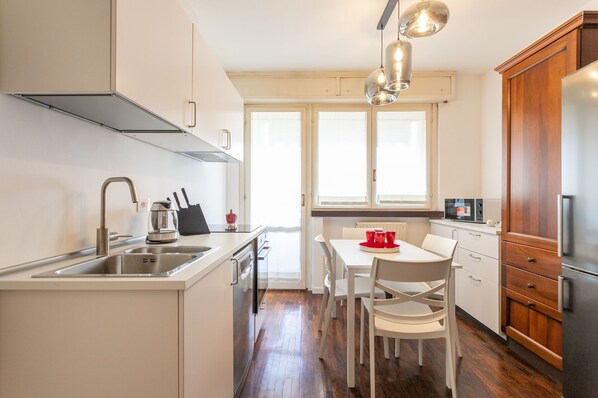 Dining Room, Kitchen