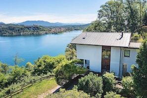 Villa La Rocca - Arona, Lake Maggiore - by NORTHITALY VILLAS vacation rentals