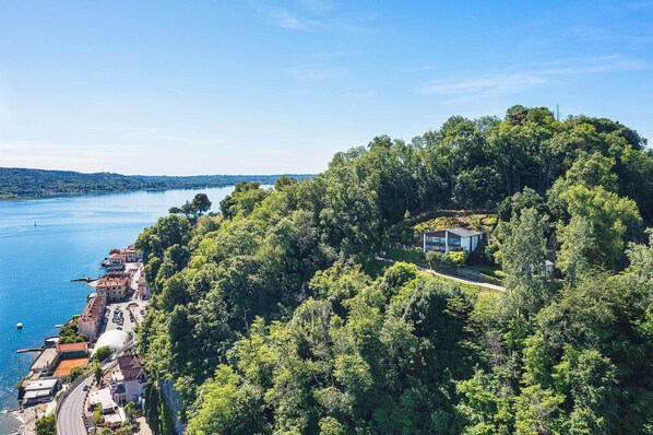 Villa La Rocca - Arona, Lake Maggiore - by NORTHITALY VILLAS vacation rentals