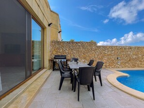 Pool Area (5)