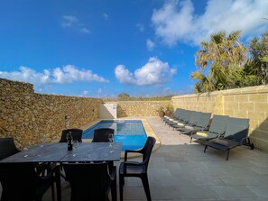 Pool Area (4)