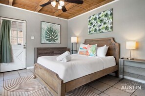 Ready to make some memories? This bed’s all set for your best night ever, no sleepwalking!