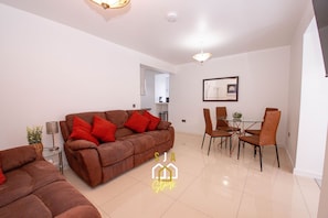 Living Room / Lounge