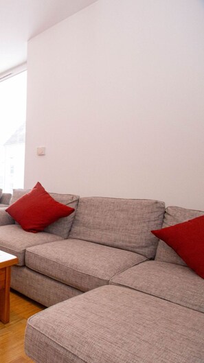 Living Room / Lounge