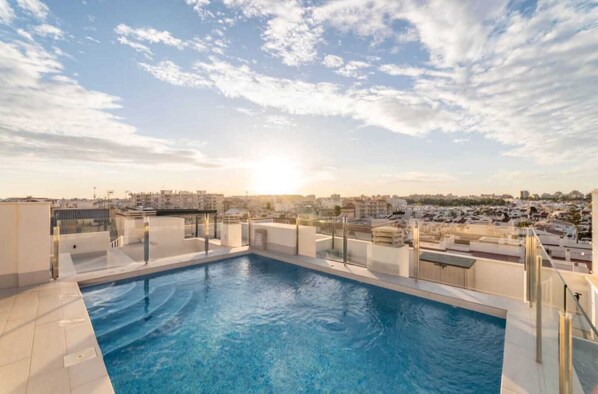 Roof Pool