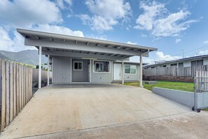 Apartment Exterior | Shared Carport (2 Vehicles) | Shared Driveway (2 Vehicles)