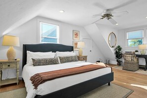 Home Decor, Indoors, Architecture, Building, House