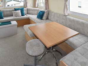 Open plan living space | Bayside, Thorness, near Cowes