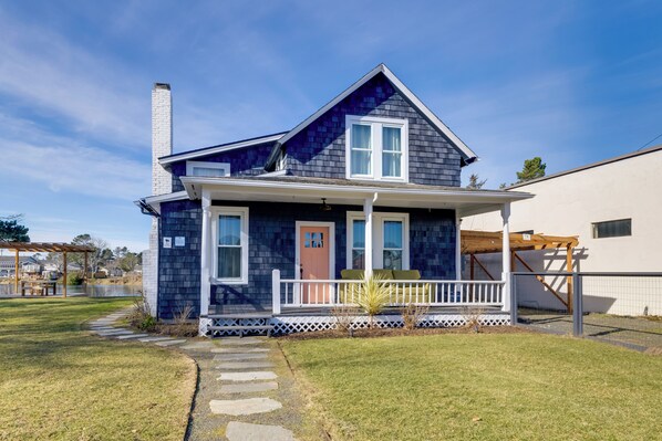 Seaside Vacation Rental | 3BR | 2BA | 1,500 Sq Ft | Stairs Required