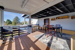 Deck | Charcoal Grill | Dining Area