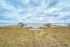 Community Boat Ramp | Walk to River