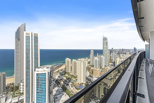 Refreshing scenery in the balcony area with the ocean and the city views